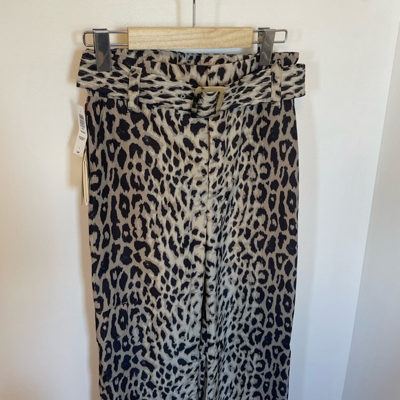 Aritzia Little Moon Pants BNWT - Picture 3 of 6